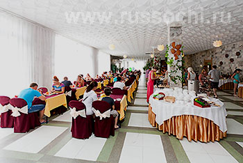 Шведский стол 'Сосновая Роща' пансионат - отель, Геленджик, Черное море, Россия